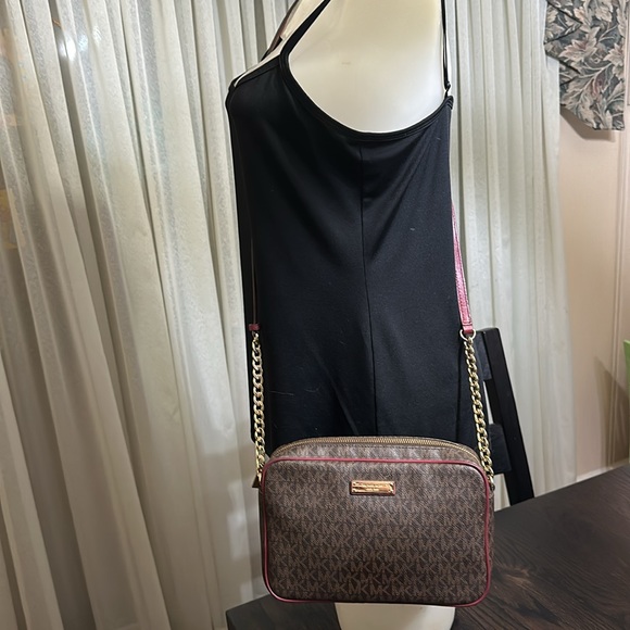 Michael Kors Jet Set signature - Picture 3 of 13